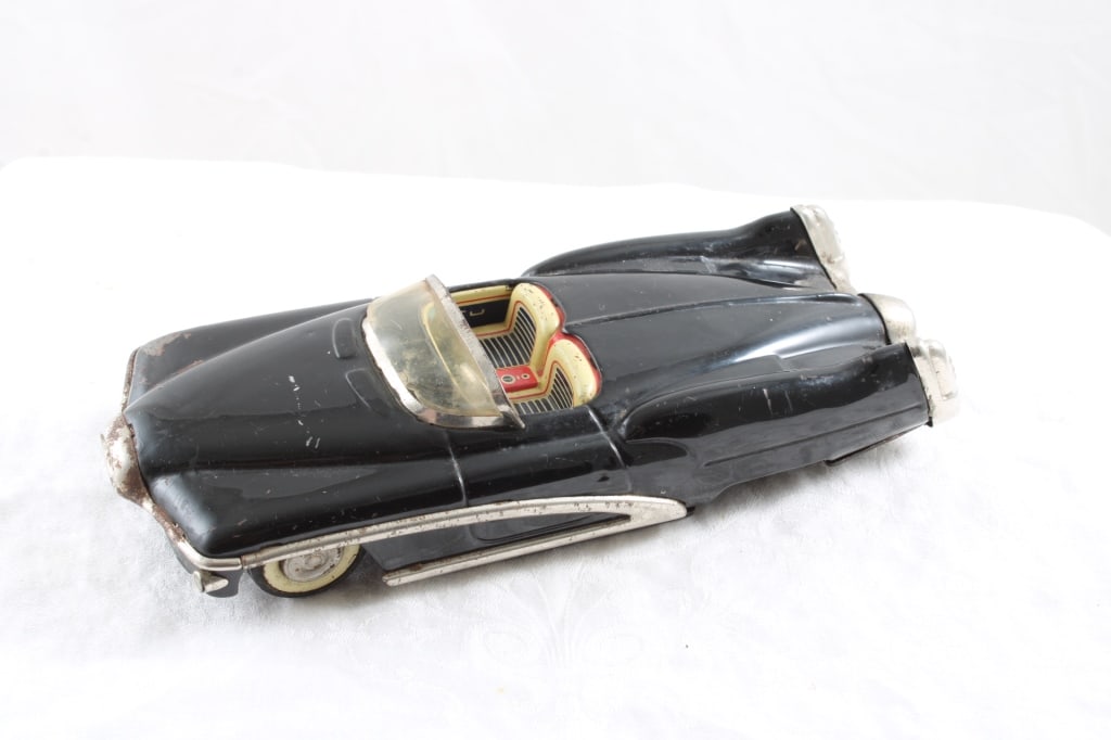 1951 Buick LeSabre Tin Friction Yonezowa Japan Car (1 of 14)