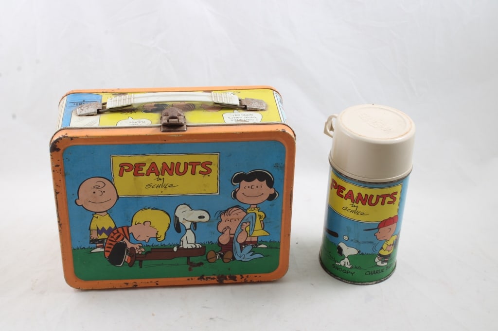 1959 Thermos Brand Peanuts Metal Lunchbox (1 of 15)