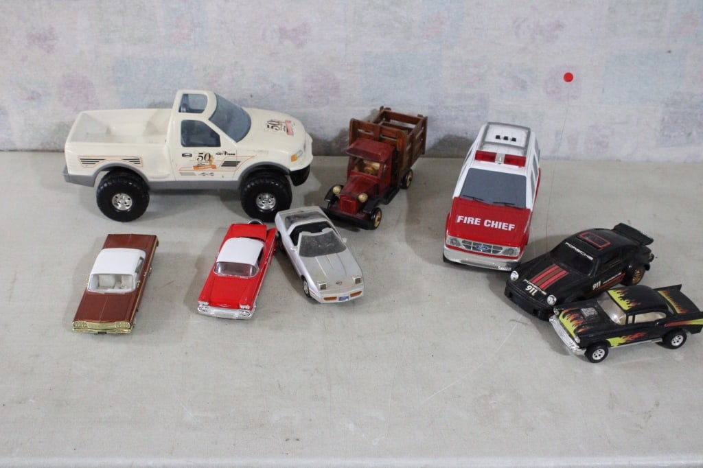 2 Lowrider Club Chevy Impala 1:25 & More (1 of 20)