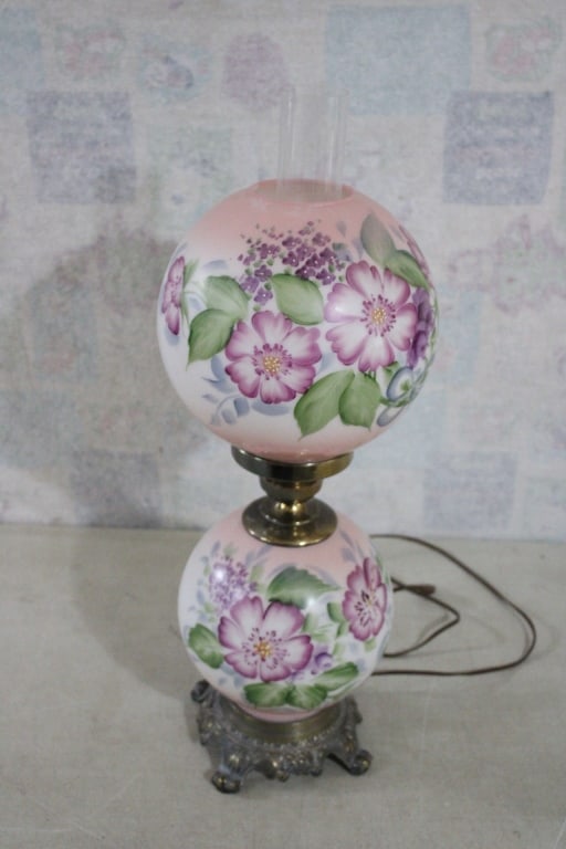 Gone with the Wind Hurricane Lamp Working (1 of 11)