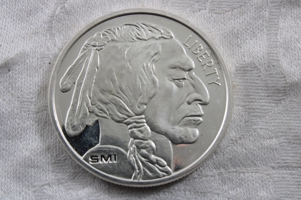 1 Oz .999 Silver Round Indian Head (1 of 2)