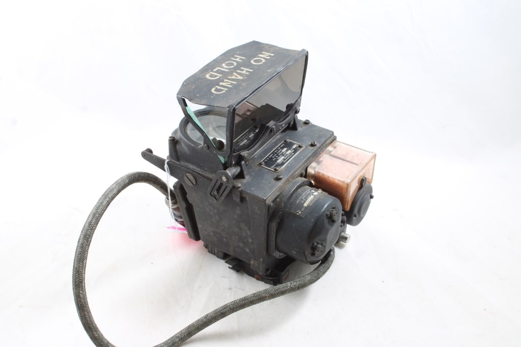 U S Navy MK18 Gun Sight: U S Navy MK18 Gun Sight - As pictured. Please ask questions and read terms & conditions before bidding.