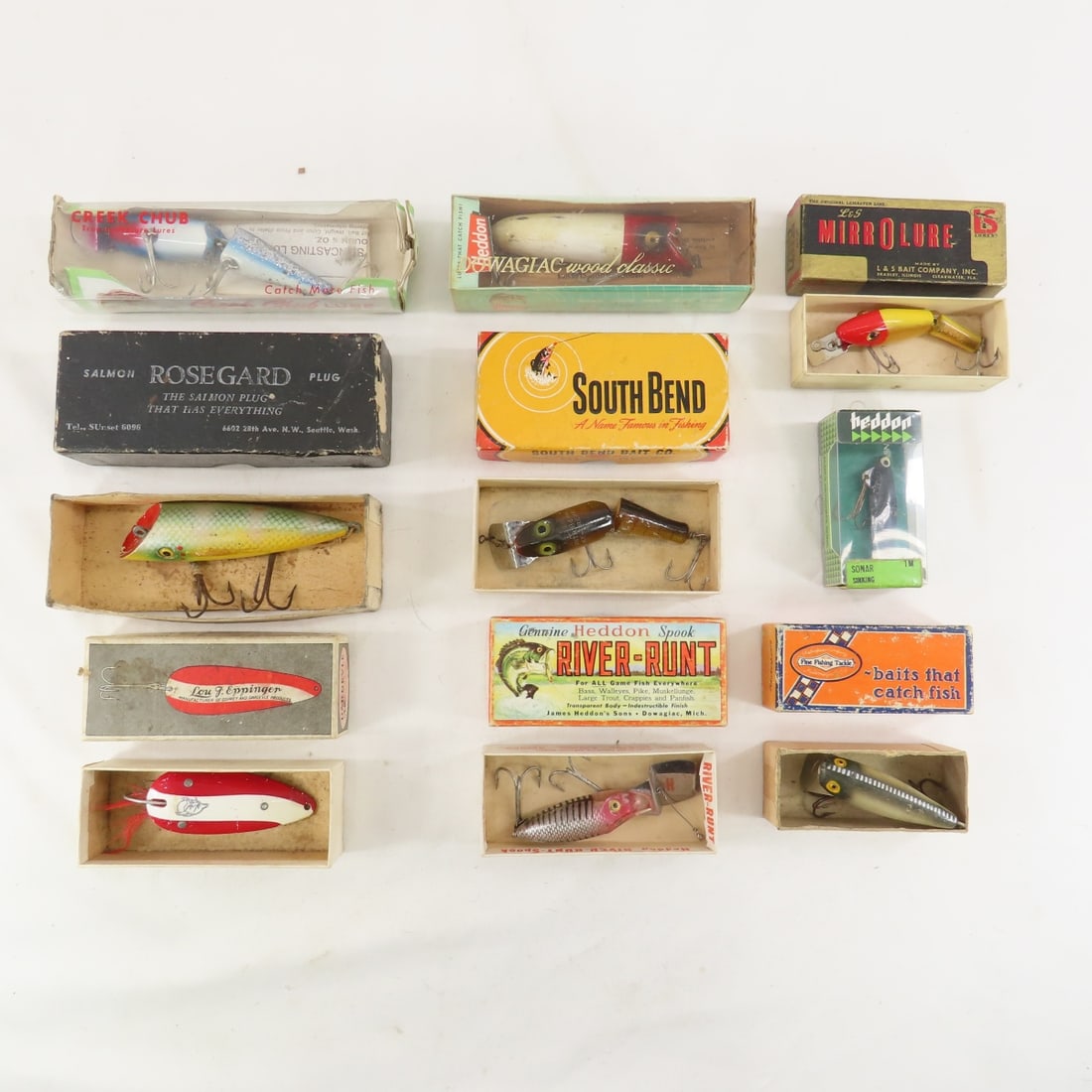 South Bend, Heddon & other Fishing Lures in Boxes: South Bend, Heddon & other Fishing Lures in Boxes - Please ask questions and read terms & conditions before bidding.
