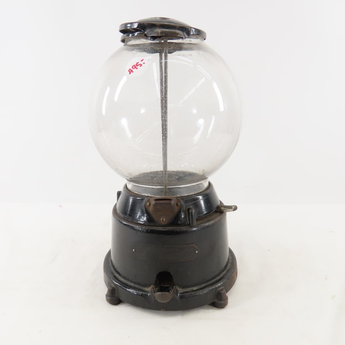 The National Gumball Machine, Minneapolis Minn: The National Gumball Machine, Minneapolis Minn -13" Tall, No Cracks or Chips in Globe, No Lock or Key Please ask questions and read terms & conditions before bidding.