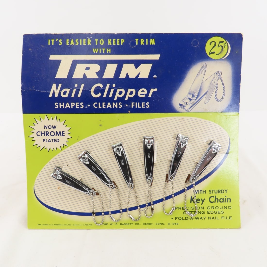 1958 TRIM Nail Clippers Store Display with 12 Clip: 1958 TRIM Nail Clippers Store Display with 12 Clip -9.5" x 8.5" Please ask questions and read terms & conditions before bidding.