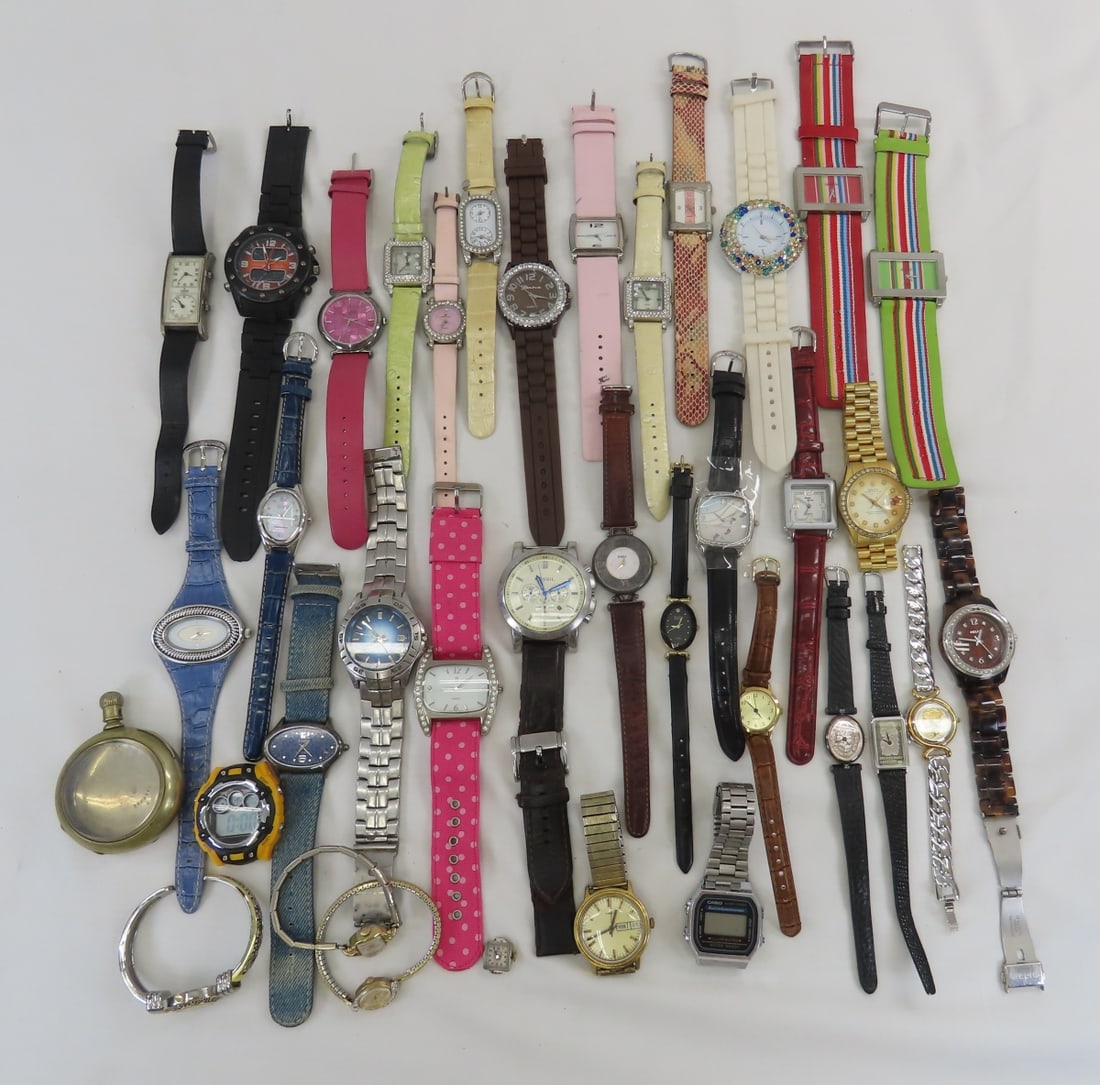 Assorted Fashion Watches- Fossil and Others (1 of 10)