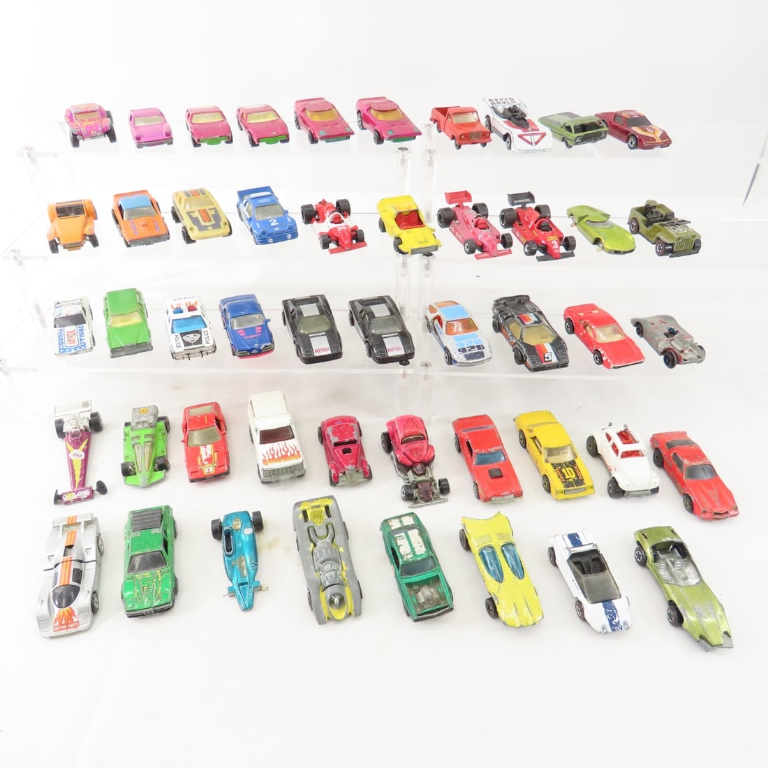 48 Vintage Hot Wheels & Matchbox Cars: 48 Vintage Hot Wheels & Matchbox Cars -Some Red Lines Please ask questions and read terms & conditions before bidding.