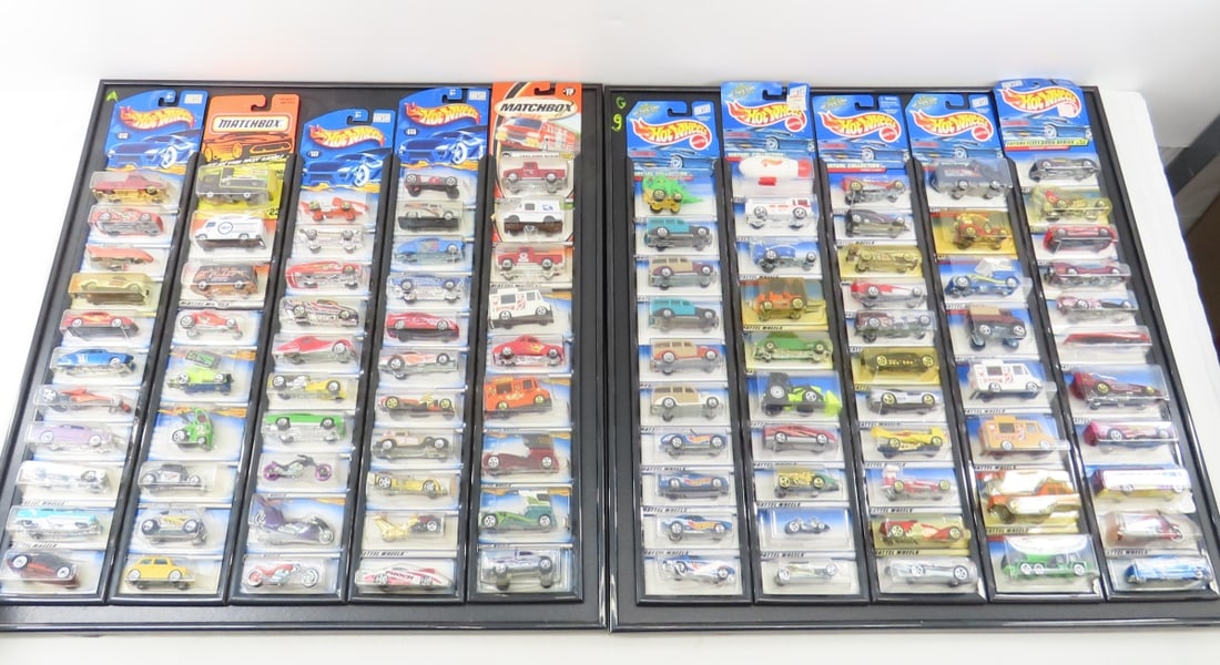 100 Hot Wheels & Matchbox, Cars Carded & In Frames (1 of 10)
