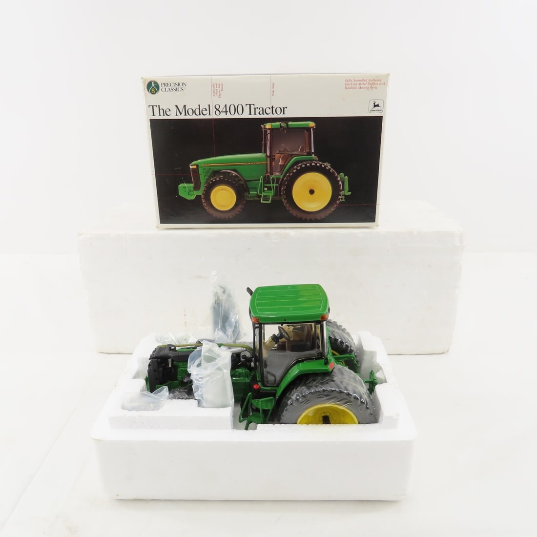 ERTL Precision Classics Model 8400 tractor NIB (1 of 9)