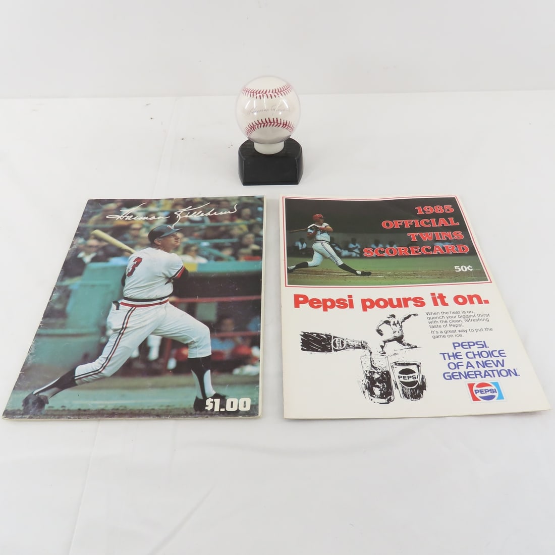 MN Twins Harmon Killebrew Signed Ball and Program: MN Twins Harmon Killebrew Signed Ball and Program -1974 Harmon Killebrew Stadium Magazine program- Memorable home runs biography. Ball is MLB Selig Please ask questions and read terms & conditions bef