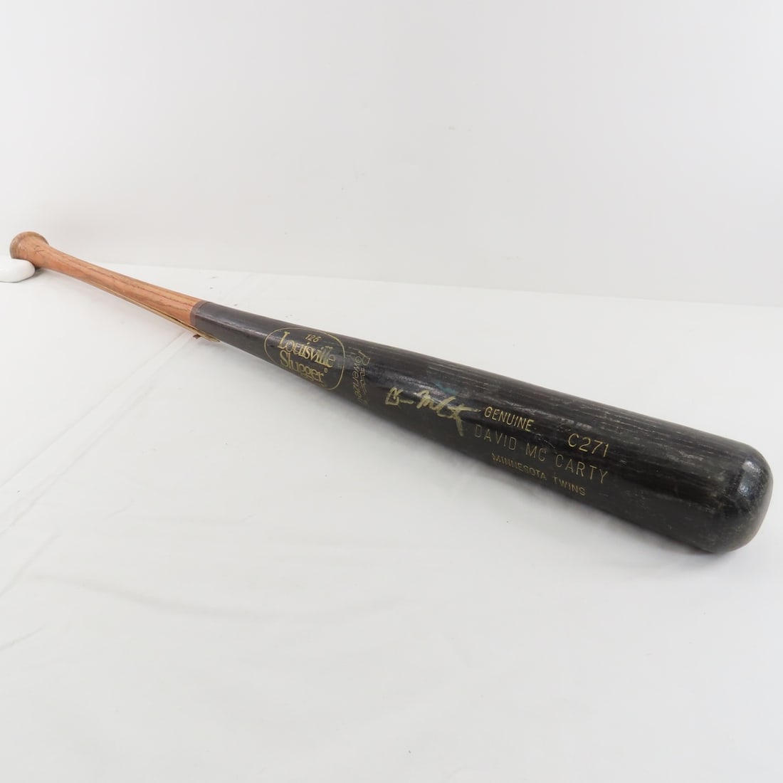 MN Twins David McCarty Signed Game Used Bat (1 of 8)