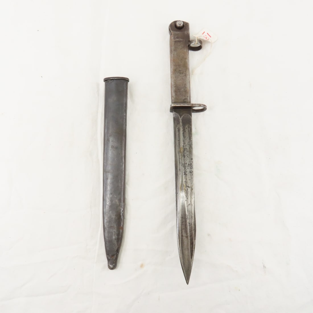 Turkish G1 Rifle Bayonet with scabbard: Turkish G1 Rifle Bayonet with scabbard - Please ask questions and read terms & conditions before bidding.