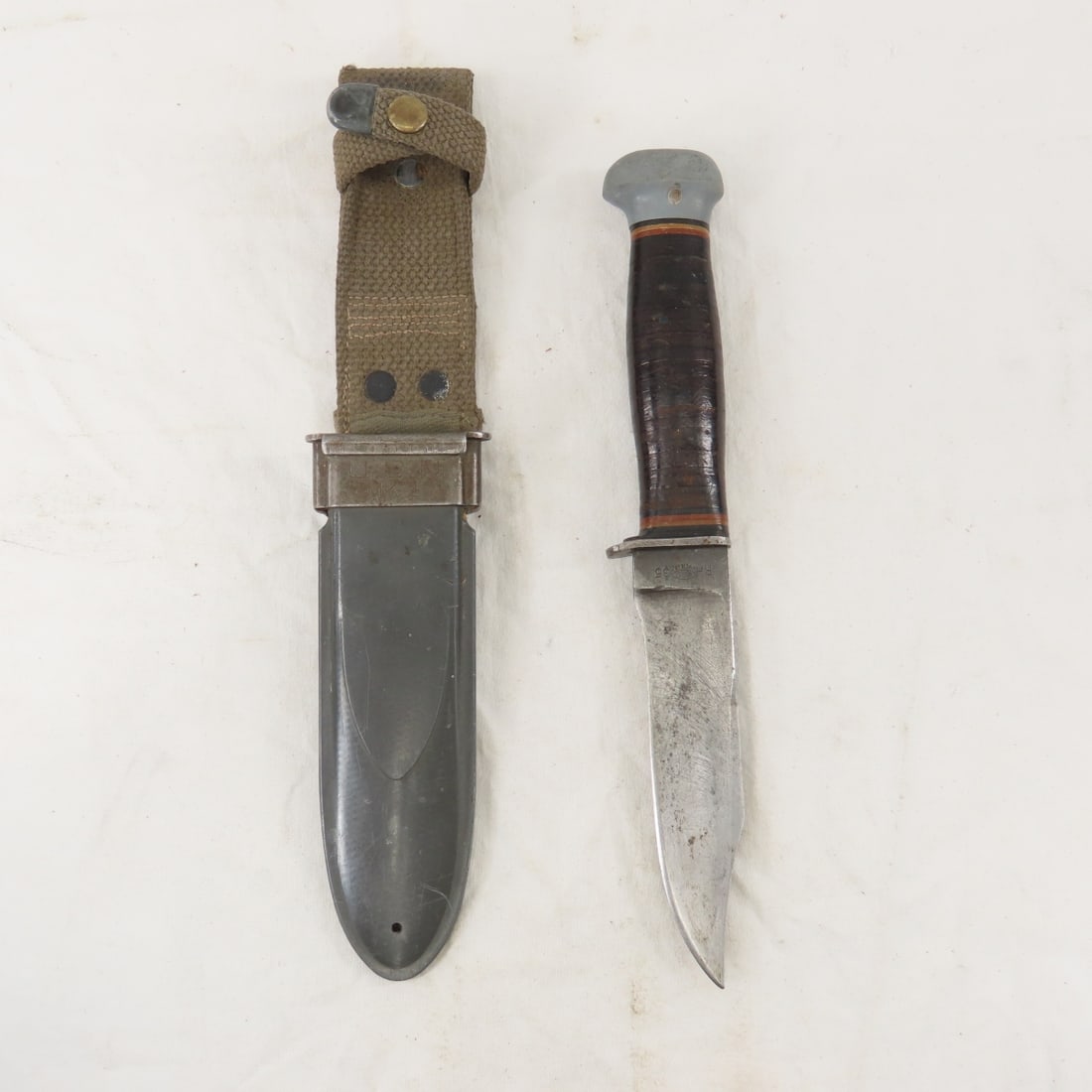 WWII PAL RH-35 USN Mark 1 knife with scabbard (1 of 15)