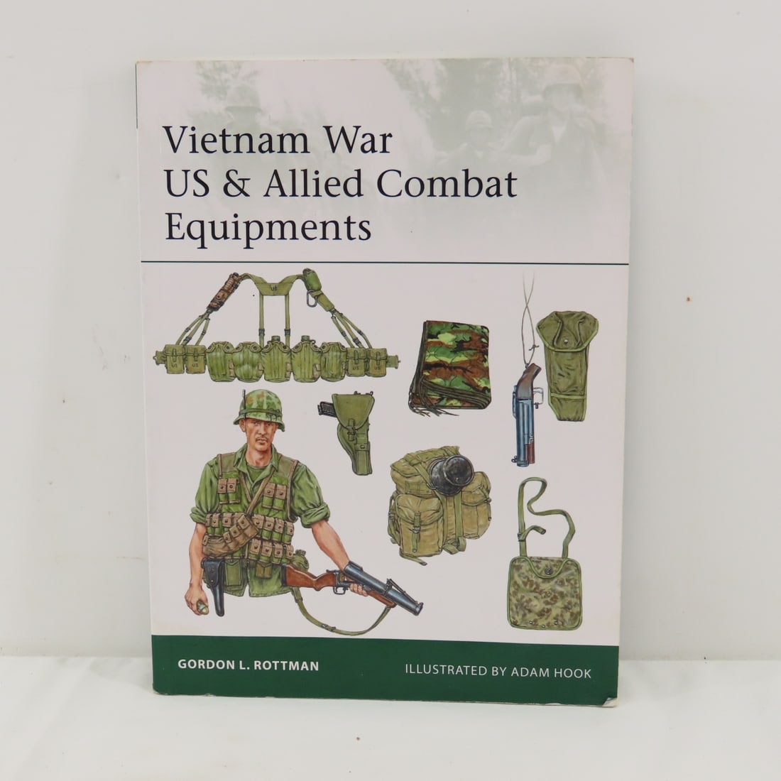 Vietnam War US & Allied Combat Equipments book: Vietnam War US & Allied Combat Equipments book - Please ask questions and read terms & conditions before bidding.