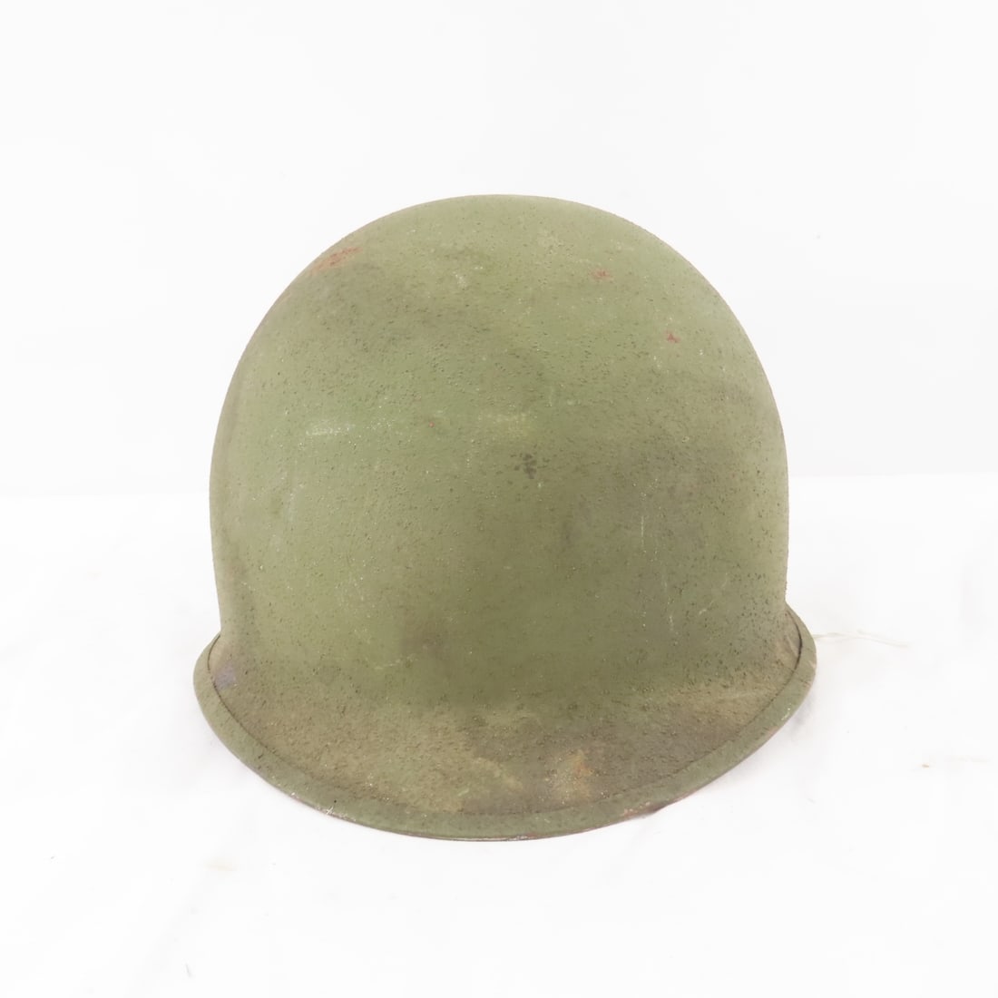 Post Vietnam M1 helmet: Post Vietnam M1 helmet - Heat stamp 635 Please ask questions and read terms & conditions before bidding.