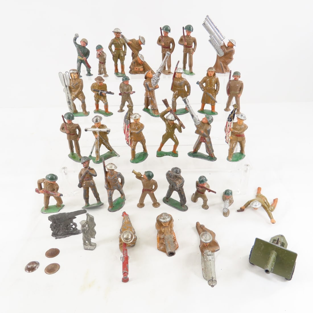 Military Toy Soldiers: Military Toy Soldiers - Lead Please ask questions and read terms & conditions before bidding.