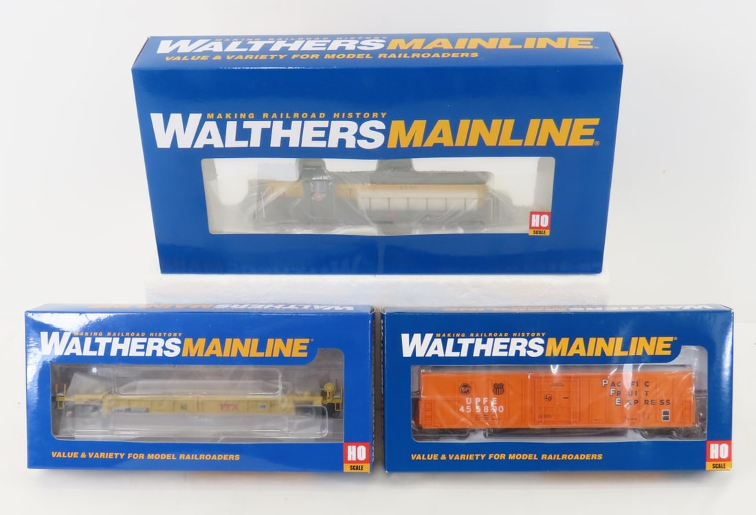 Walthers Mainline locomotive & 2 cars NIP: Walthers Mainline locomotive & 2 cars NIP - EMD GP9 Ph II LOCOMOTIVE C&NW #4549-910-20419 Please ask questions and read terms & condition before bidding.