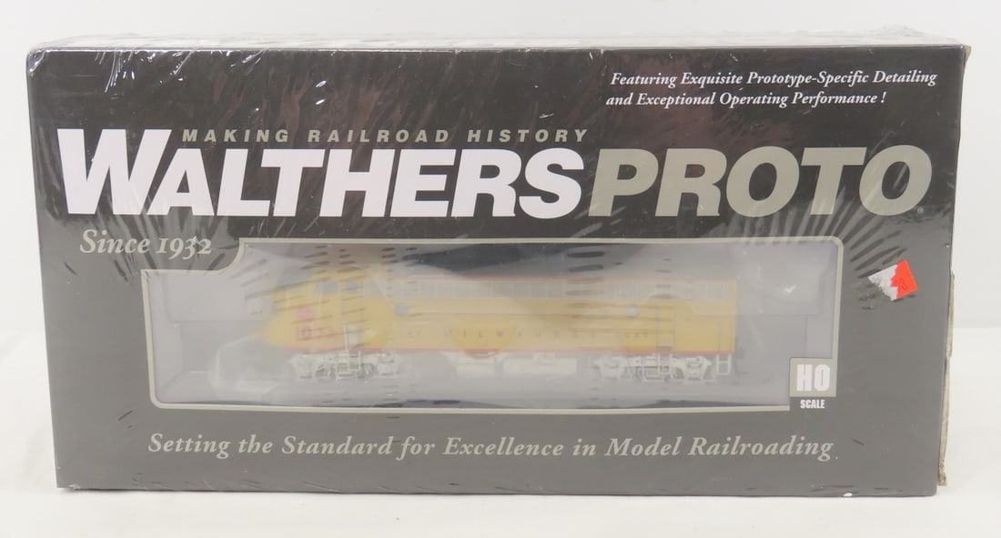Walthers Proto Locomotive 920-49505 A-B sealed: Walthers Proto Locomotive 920-49505 A-B sealed - EMD FP7 & F7B LOCOMOTIVE MILWAUKEE ROAD ##109A & 99B 920-49505 Please ask questions and read terms & condition before bidding.
