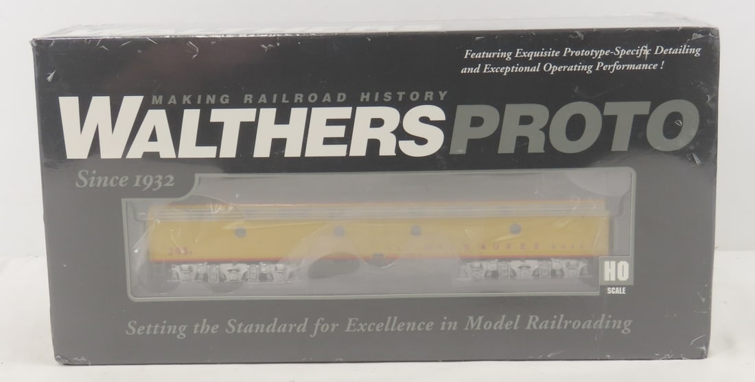 Walthers Proto Locomotive 920-42951 A-B sealed: Walthers Proto Locomotive 920-42951 A-B sealed - EMD E9 A-B LOCOMOTIVE MILWAUKEE ROAD #293A/203B 820-42951 Please ask questions and read terms & condition before bidding.