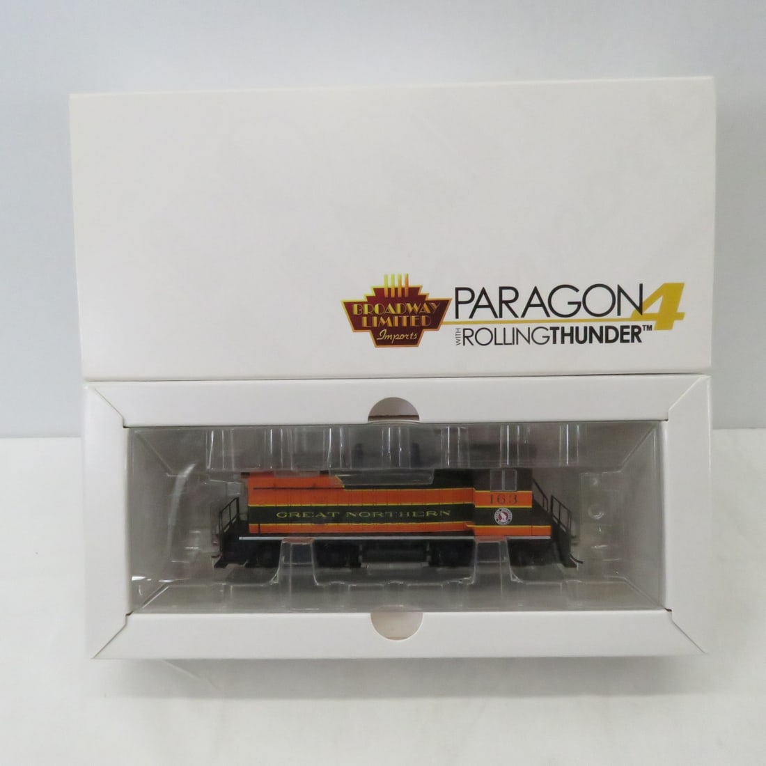 Paragon with Rolling Thunder Locomotive 6746 NIB (1 of 4)