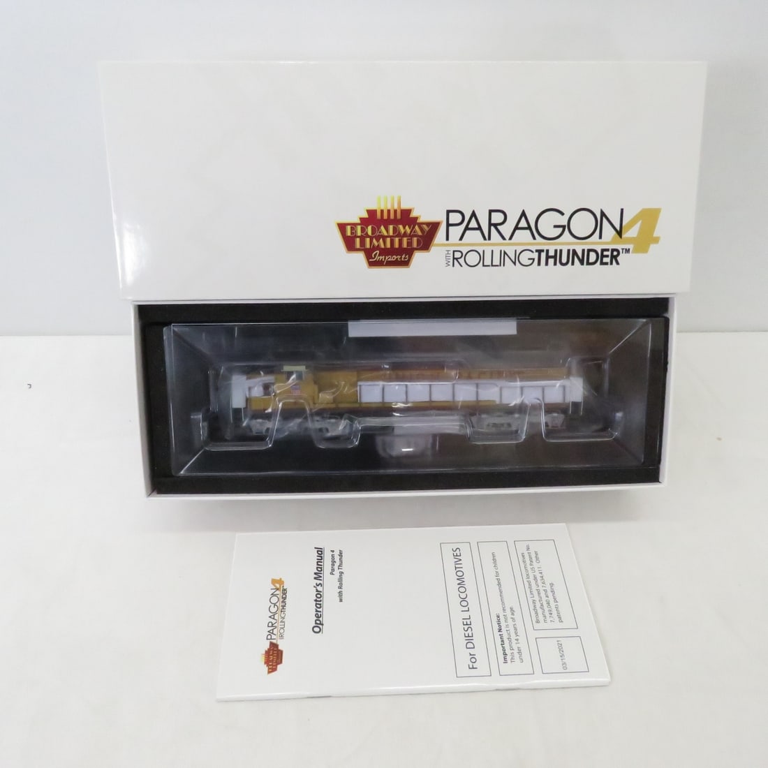 Paragon with Rolling Thunder Locomotive 4295 NIB (1 of 3)