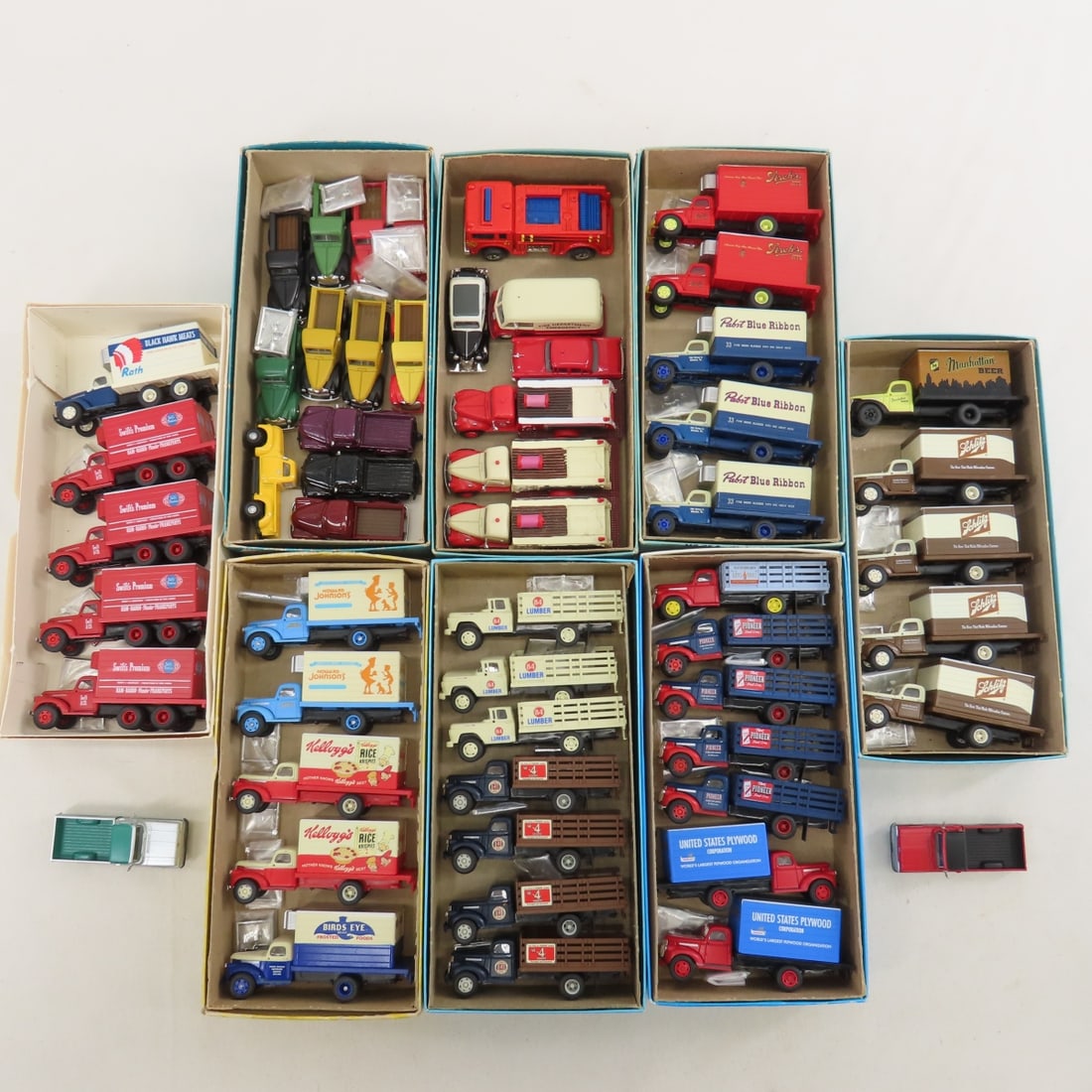 54 HO Model Cars & Trucks- 1941-46 (1 of 6)