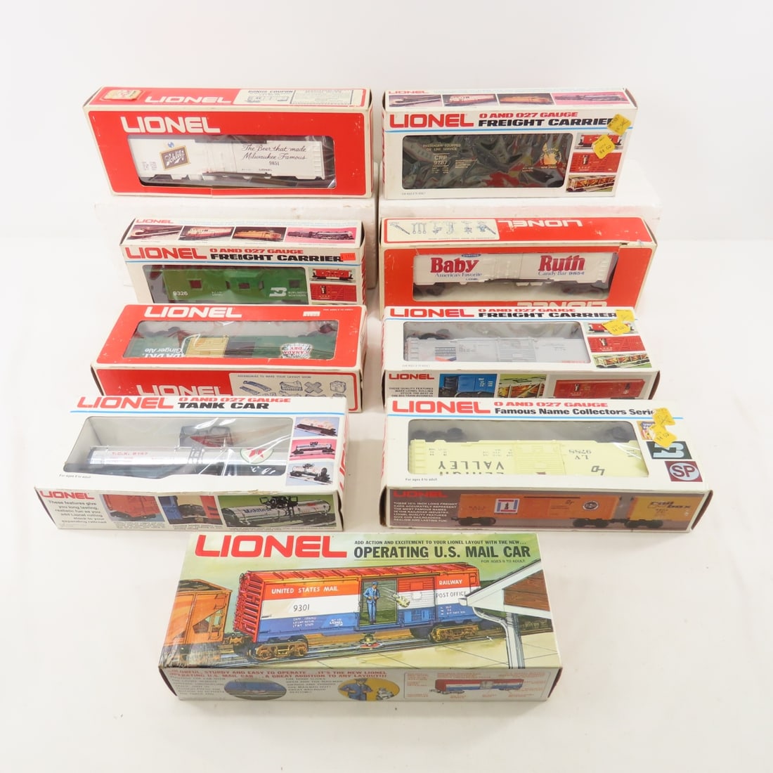 9 Lionel Train Cars in Boxes (1 of 16)