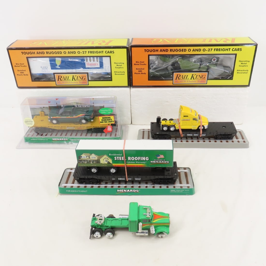 4 MTH Rail King & Menard's Train Cars (1 of 14)