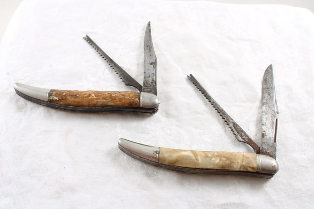 2 Hammer Brand Folding Knives (1 of 15)