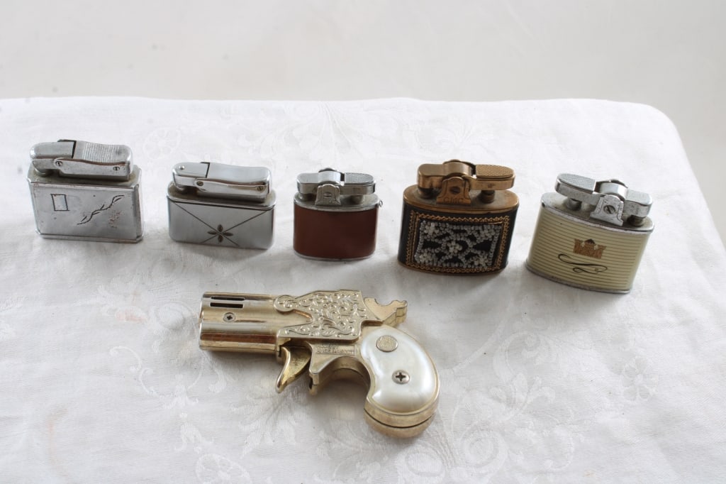 6 Lighters Modern Angel Pistol, Omega, Penguin: 6 Lighters Modern Angel Pistol, Omega, Penguin - 2 Continental, Kriesler Colibri. All as pictured. Please ask questions and read terms & conditions before bidding.