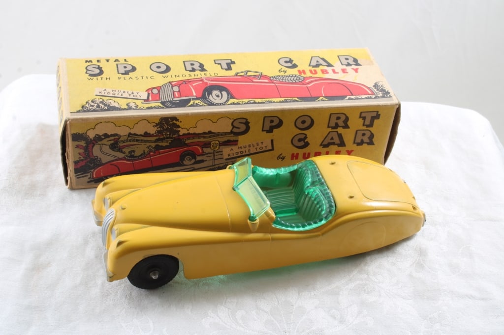 Hubley Kiddie Toy Metal Sport Car #455 in Box (1 of 14)
