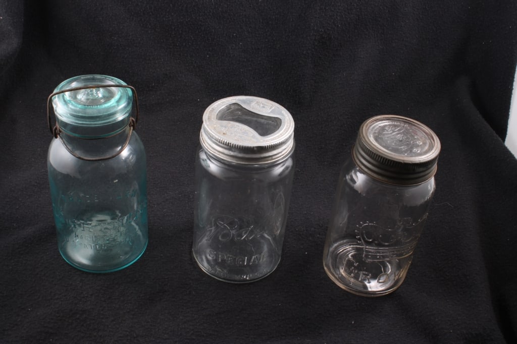 3 Antique Mason/Fruit Jars (1 of 20)