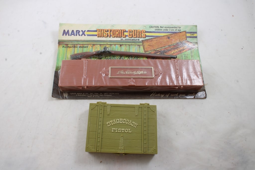Marx Toys Historic Guns Miniatures Pistol Rifle: Marx Toys Historic Guns Miniatures Pistol Rifle - Stagecoach Pistol & Kentucky Rifle. The Kentucky Rifle is New on Package, and the Stagecoach pistol in Case. Not actual firearms- do not shoot project