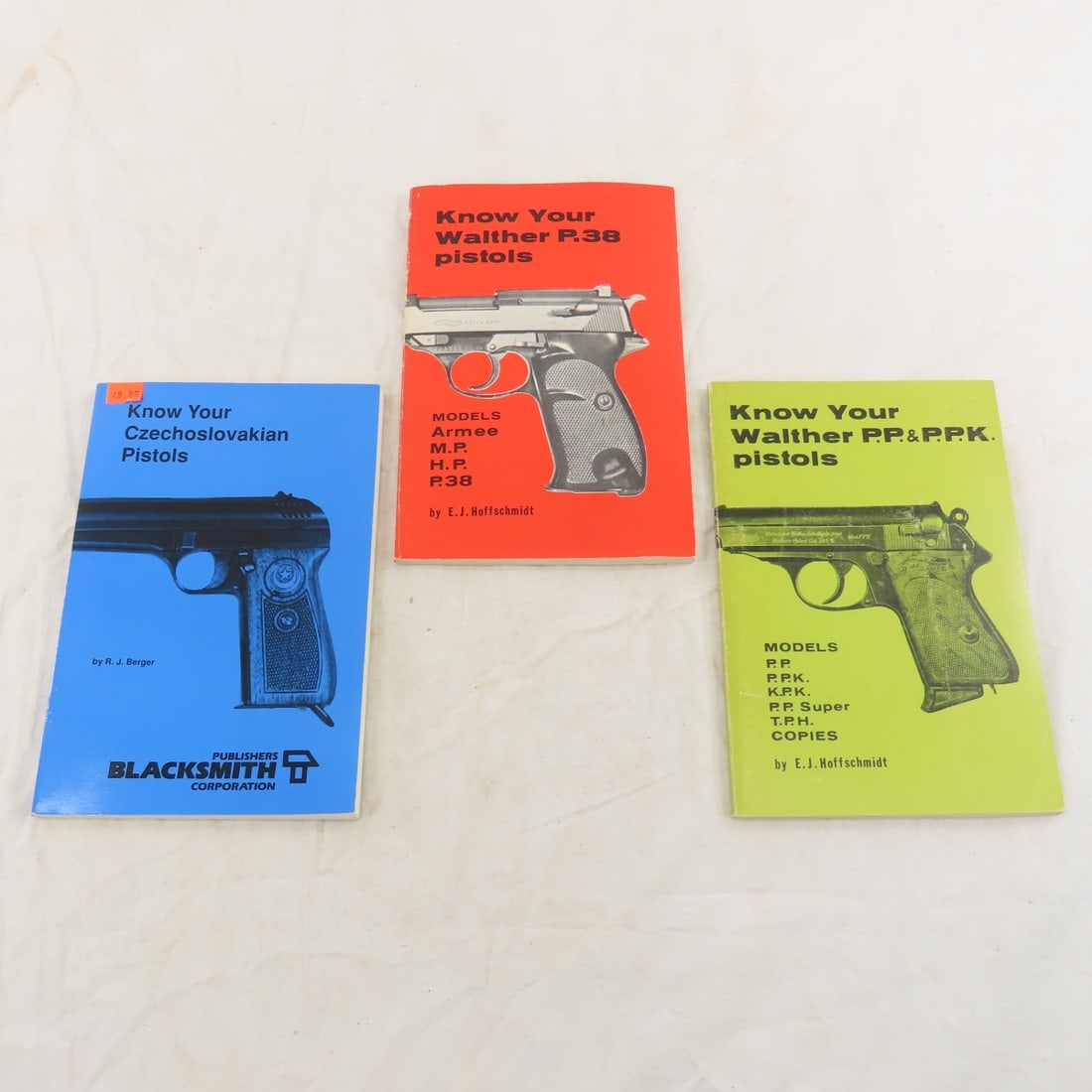 3 Walther & Czech Pistols Books, MP, HP, P38 (1 of 20)