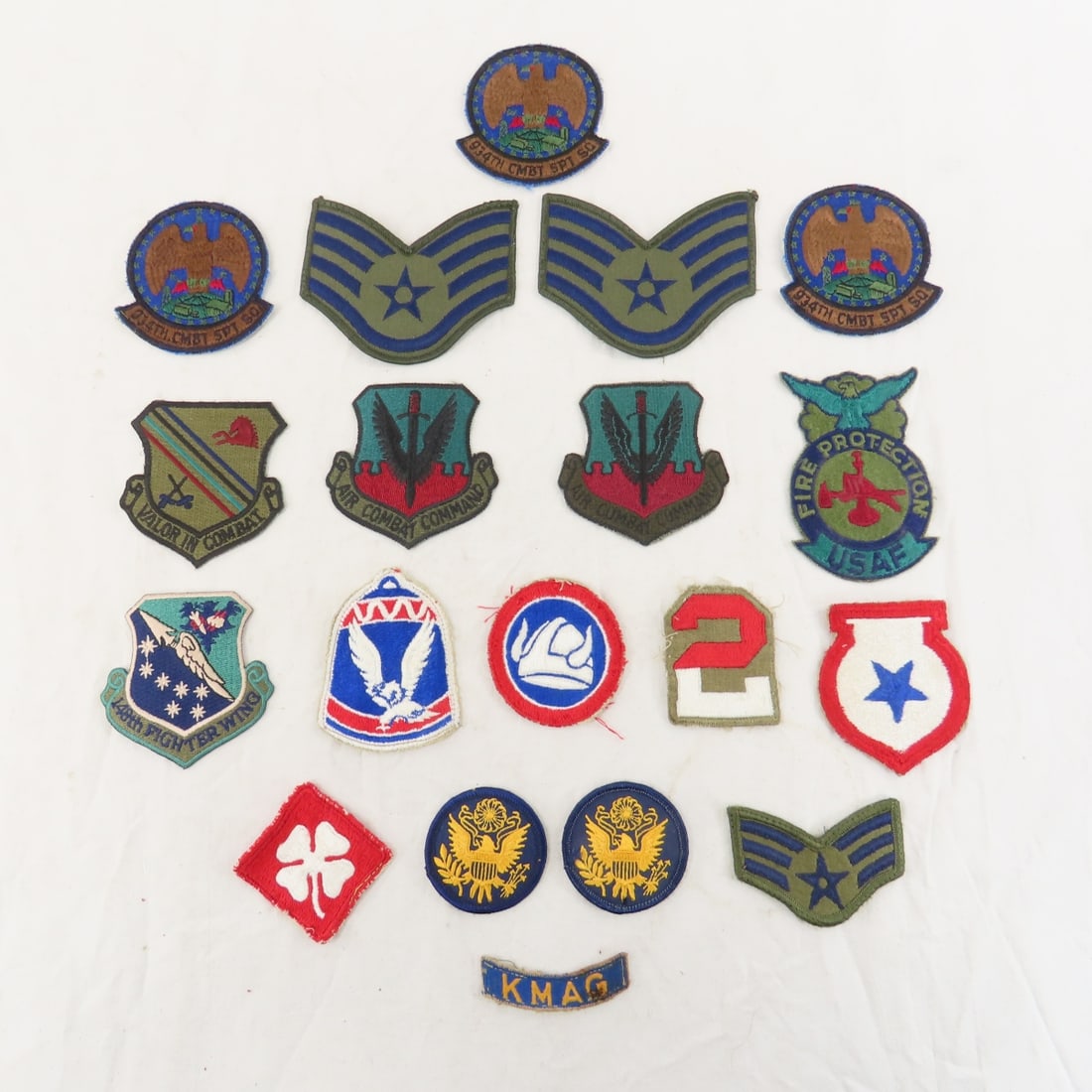 Collection of US Military cloth patches: Collection of US Military cloth patches - Please read terms & conitions and ask questions before bidding.