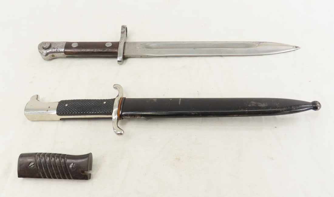 2 Bayonets & set of grips: 2 Bayonets & set of grips - Please read terms & conitions and ask questions before bidding.