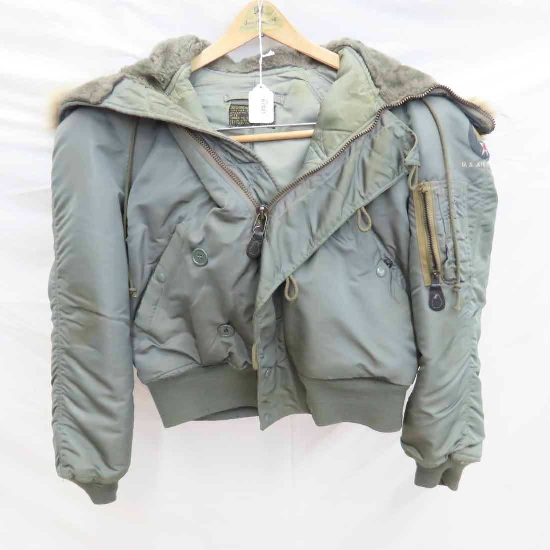 US Air Force Flying Man Jacket, Heavy with Hood (1 of 3)