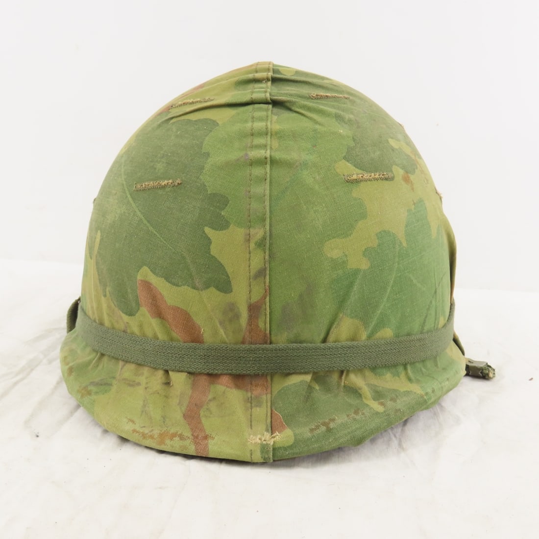 Vietnam Era M-1 Helmet, Liner & Cover: Vietnam Era M-1 Helmet, Liner & Cover - Please read terms & conitions and ask questions before bidding.