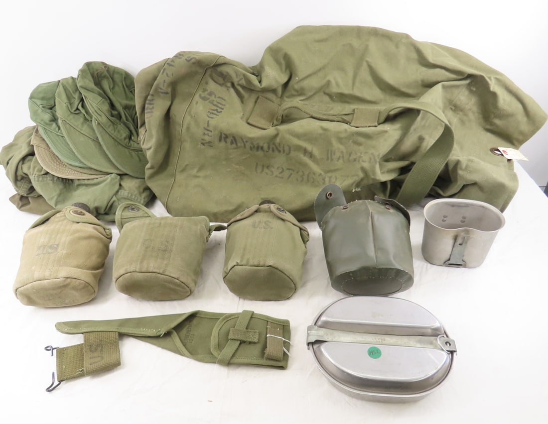 Korean Era Military Canteens, Bags, Caps & More: Korean Era Military Canteens, Bags, Caps & More - Please read terms & conitions and ask questions before bidding.