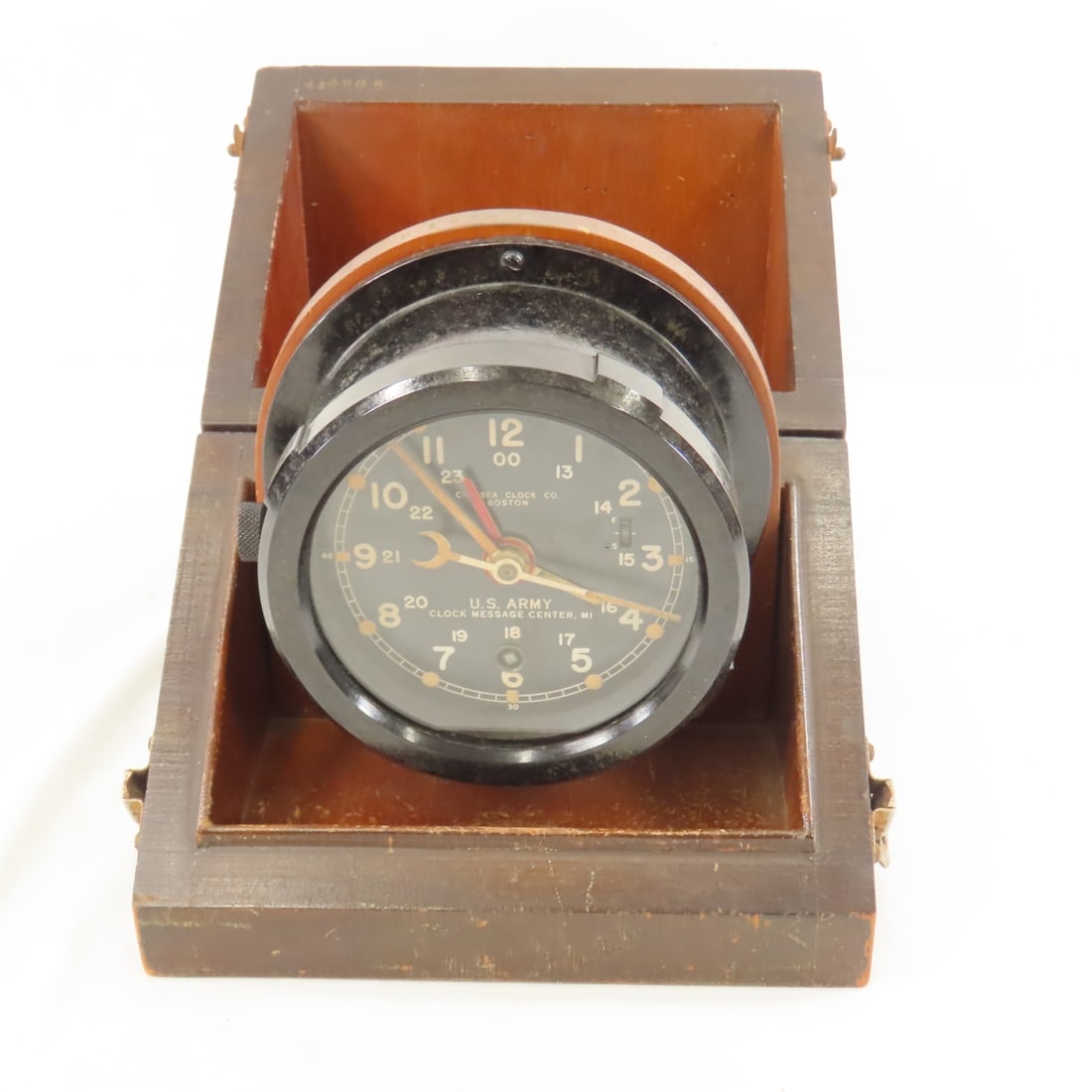 WWII Chelsea US Army Clock with key working (1 of 19)