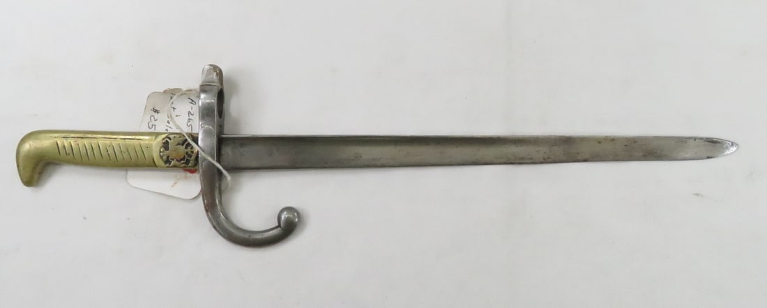 Chile M1908 Police Dress Sidearm Bayonet: Chile M1908 Police Dress Sidearm Bayonet-Carabineros Yataghan, No Scabbard Please ask questions and read terms & conditions before bidding.