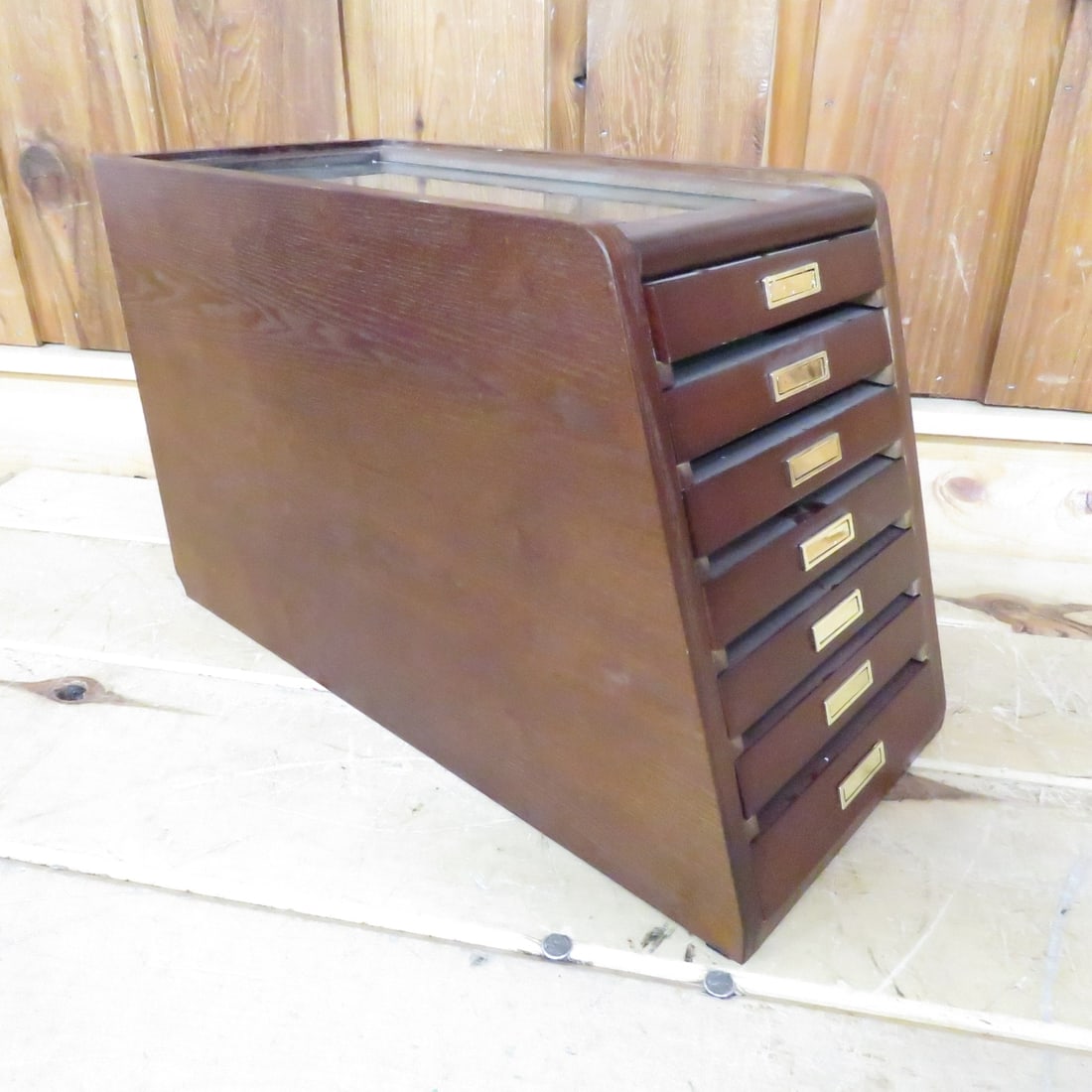 7-Drawer display case (1 of 10)