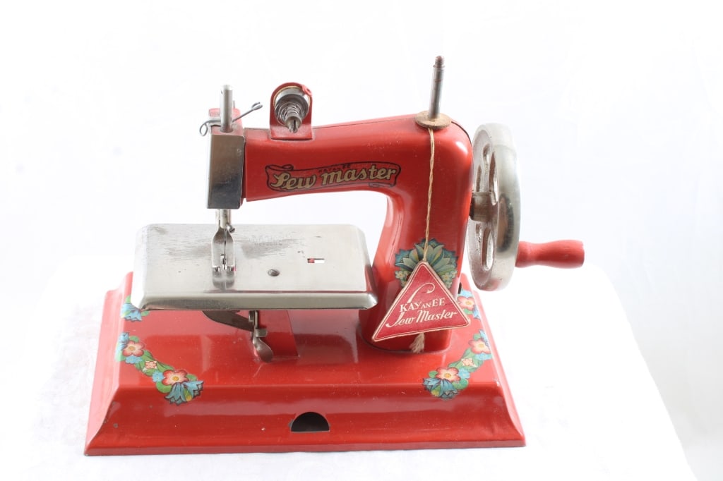 Kayanee Sew Master Berlin Germany Sewing Machine (1 of 10)
