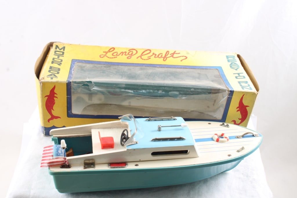 Lang Craft Powered Motor Boat in Box (1 of 17)