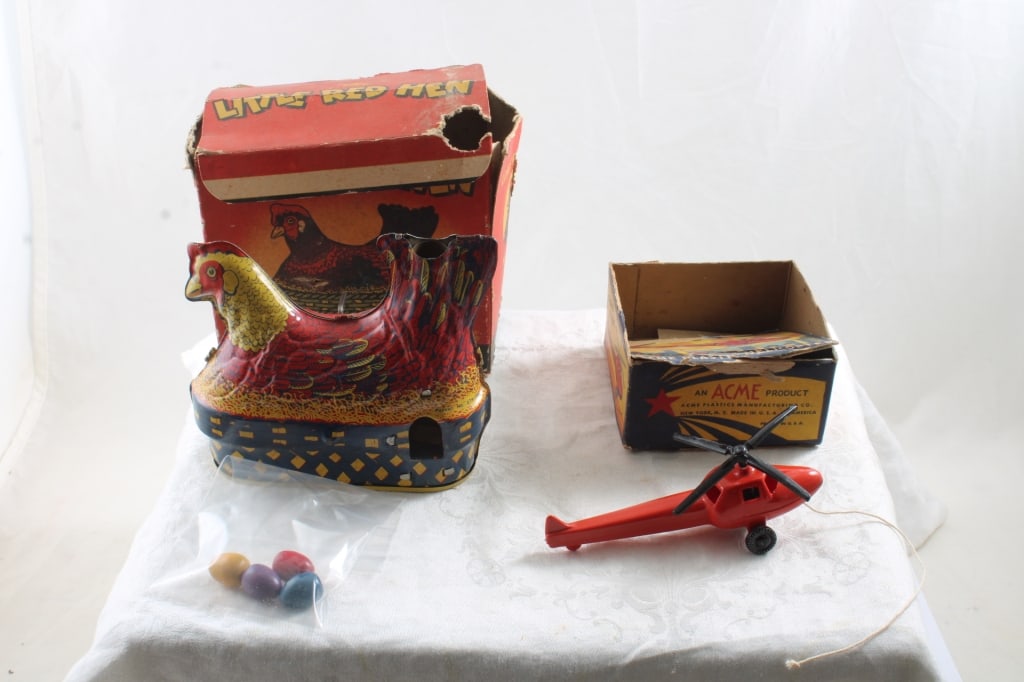 Acme Plastic Helicopter, Little Red Hen Windup (1 of 18)