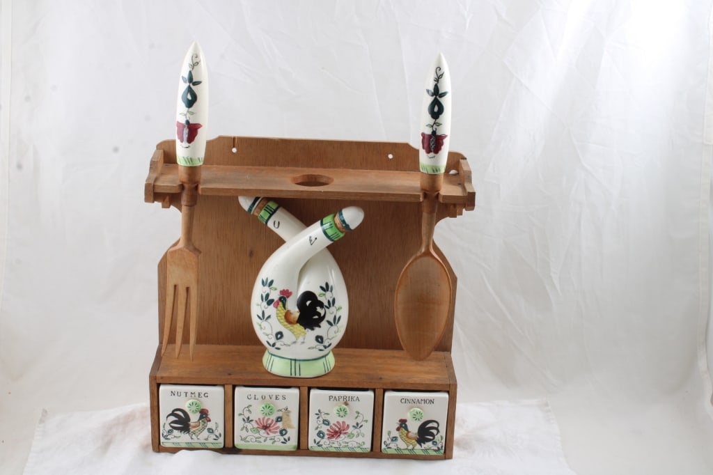 Wall Hanging Spice Rack Made in Japan (1 of 20)