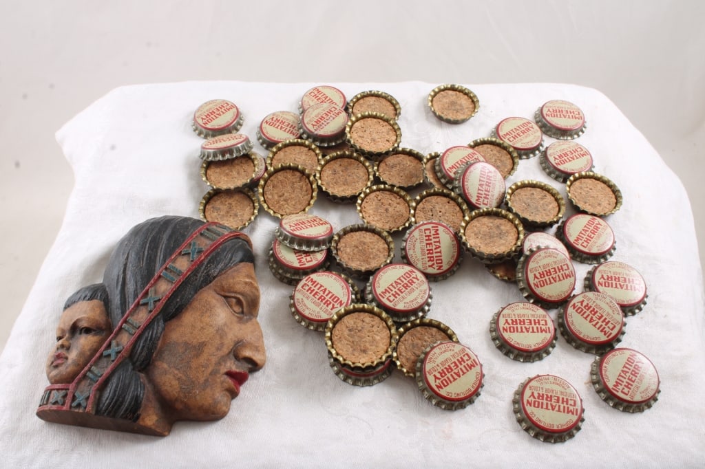 Soda Cork Bottle Caps, Syroco Indian Wall Hanging (1 of 13)