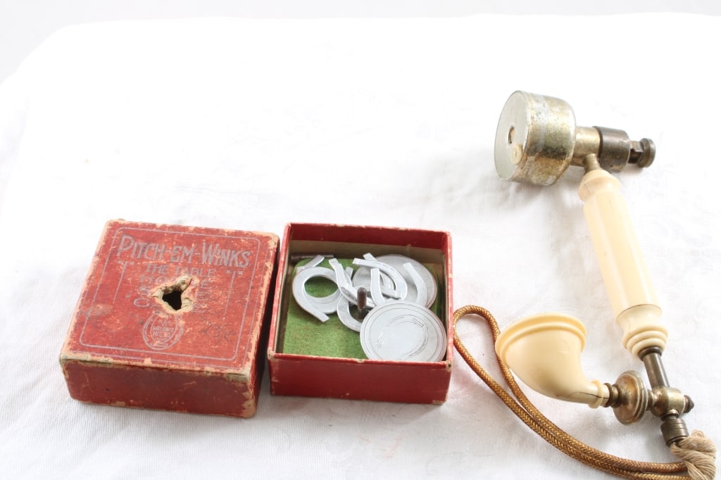 Pitch-Em-Winks Game, Figural Lighter (1 of 11)