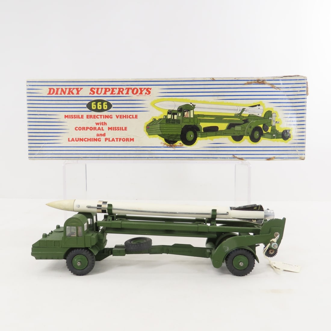 Dinky SuperToys 666 Missile Erector Vehicle & box (1 of 13)