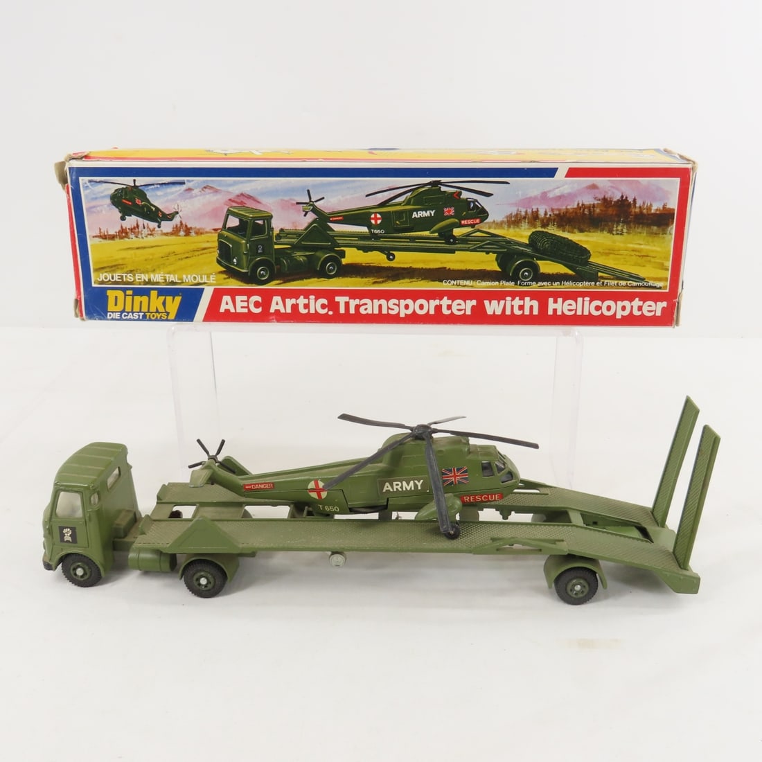 Dinky 618 AEC Artic Transporter With Helicopter: Dinky 618 AEC Artic Transporter With Helicopter - with box, no net Please read terms & conditions and ask questions before bidding.
